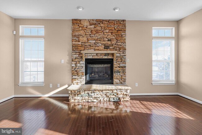 Foto del edificio - 206 Markham Ct