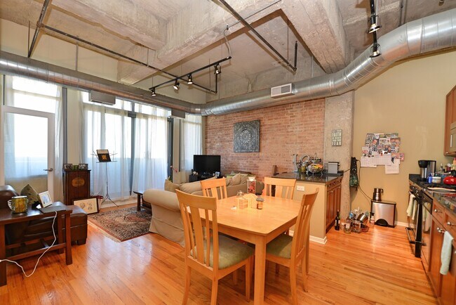 Foto del edificio - 900 N Kingsbury St