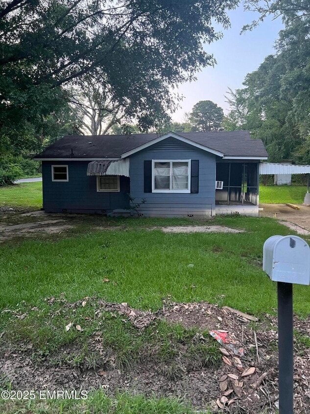 Primary Photo - 5318 Manning St