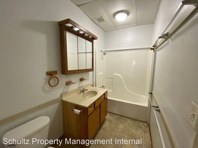 Foto del edificio - 500 Bukolt Ave