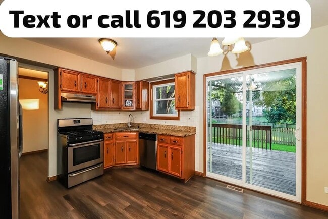 Building Photo - 2531 Leach Dr