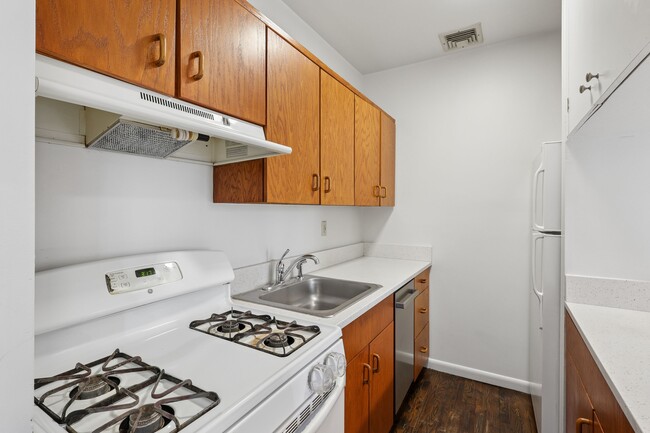 Foto del edificio - 236-238 Newark Ave