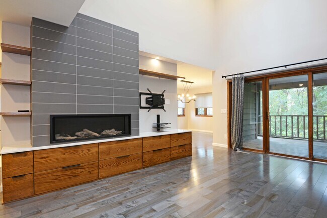 Foto del edificio - 5536 Village Dr