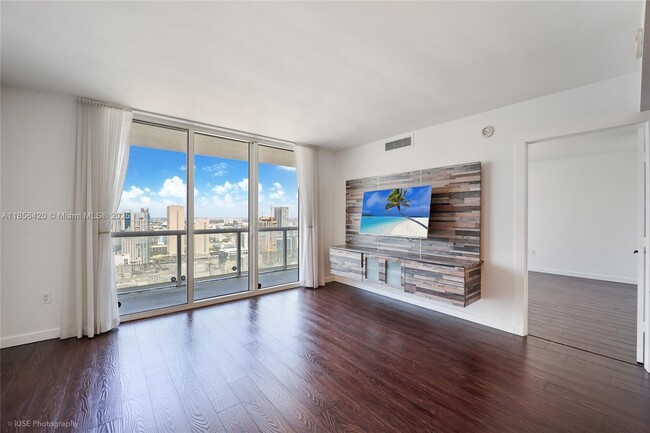 Building Photo - 50 Biscayne Blvd