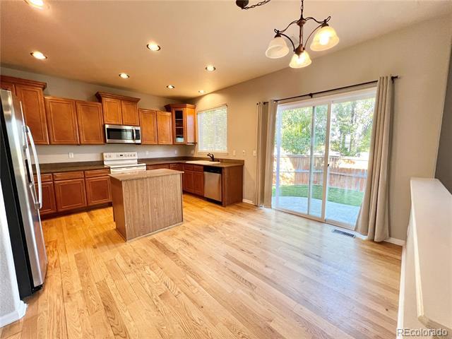 Foto del edificio - 5001 Laurelglen Ln