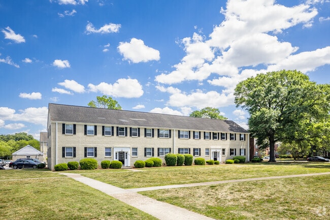 Building Photo - Riverpoint
