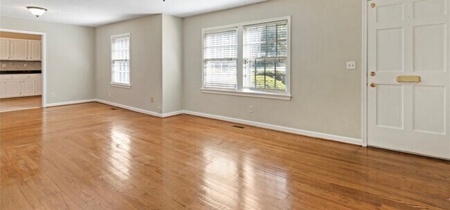 Foto del edificio - 400 Rush Rd
