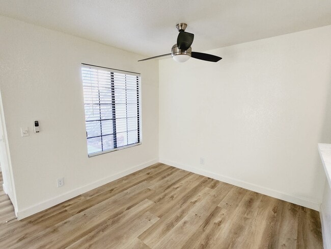 Building Photo - 2617 S Durango Dr