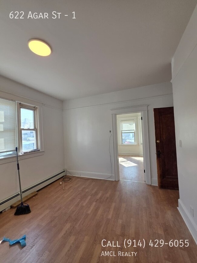 Foto del edificio - 622 Agar St