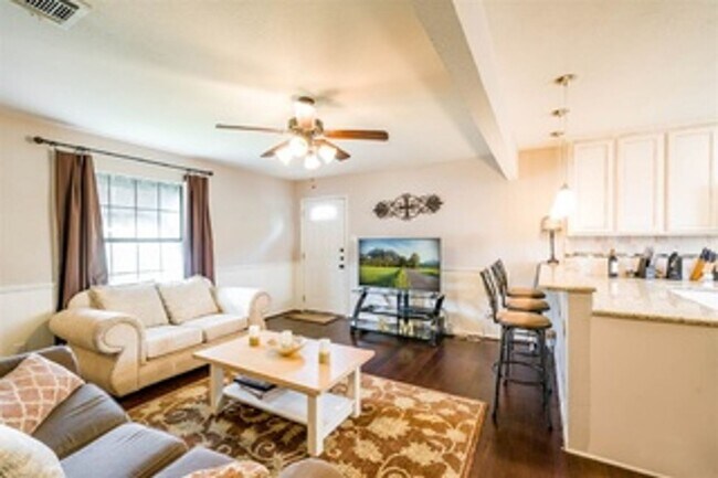 Foto del edificio - 2 Bed/2 Bath