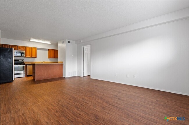 Foto del edificio - 205 Craddock Ave