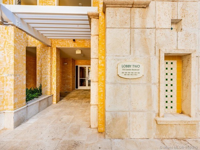 Building Photo - 713 Crandon Blvd