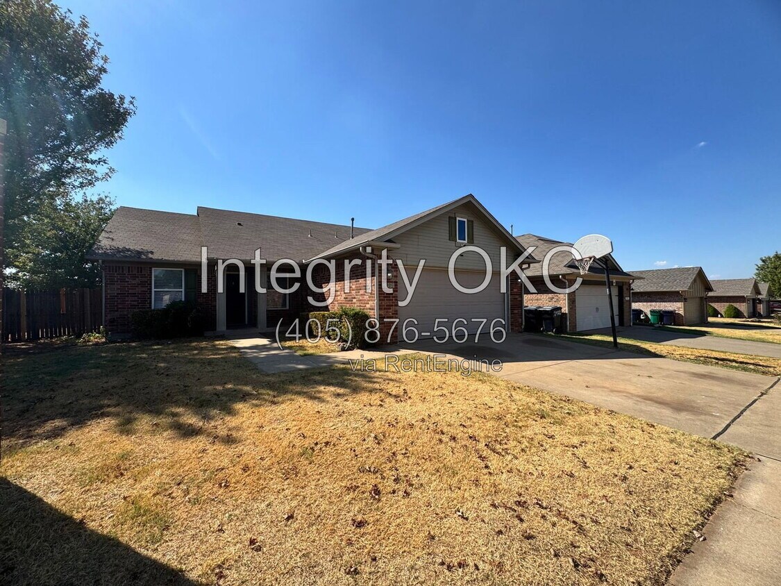 Building Photo - 2929 Fennel Rd