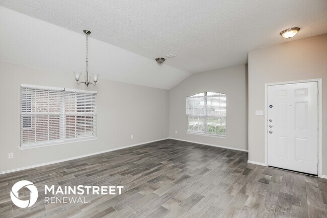 Building Photo - 7417 Snow Ridge Dr