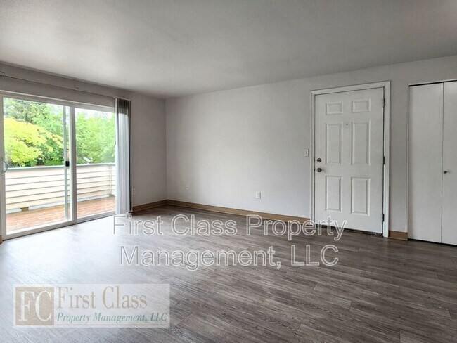 Building Photo - 1255 NW 183RD AVE