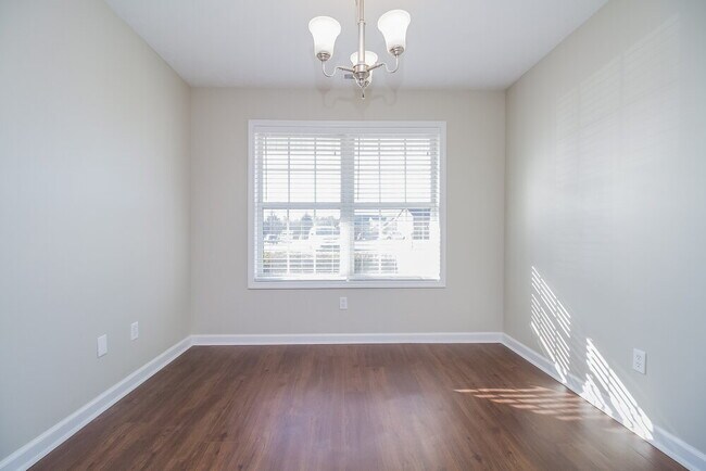 Building Photo - 106 Blythe Ct