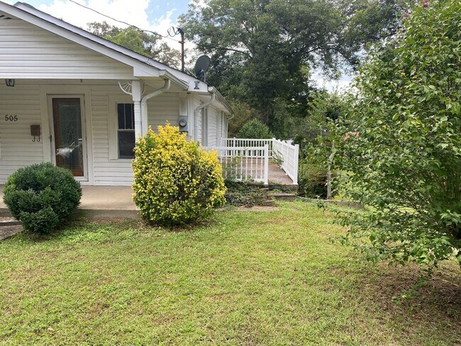 Foto del edificio - 505 Howard Pl