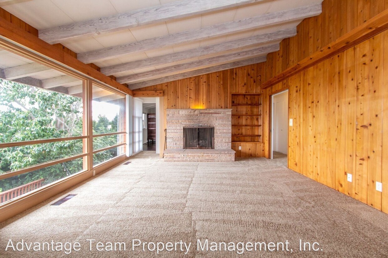Primary Photo - 3 br, 2 bath House - 2344 Illion St