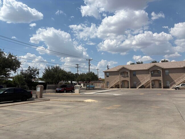 Foto del edificio - 4419 Springfield Ave