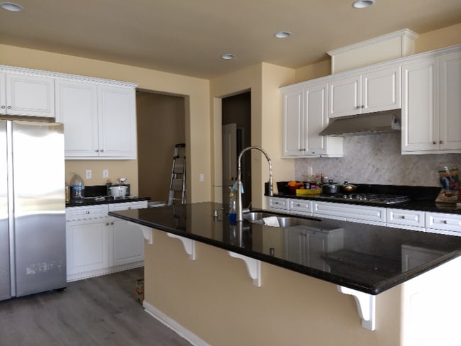 Building Photo - 5867 Berryhill Dr