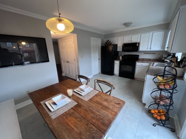 Foto del edificio - 4811 Westmar Terrace