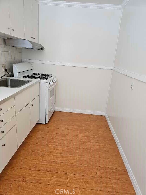 Foto del edificio - 893 N Oakland Ave