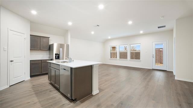 Building Photo - 1900 Sandy Knl Dr