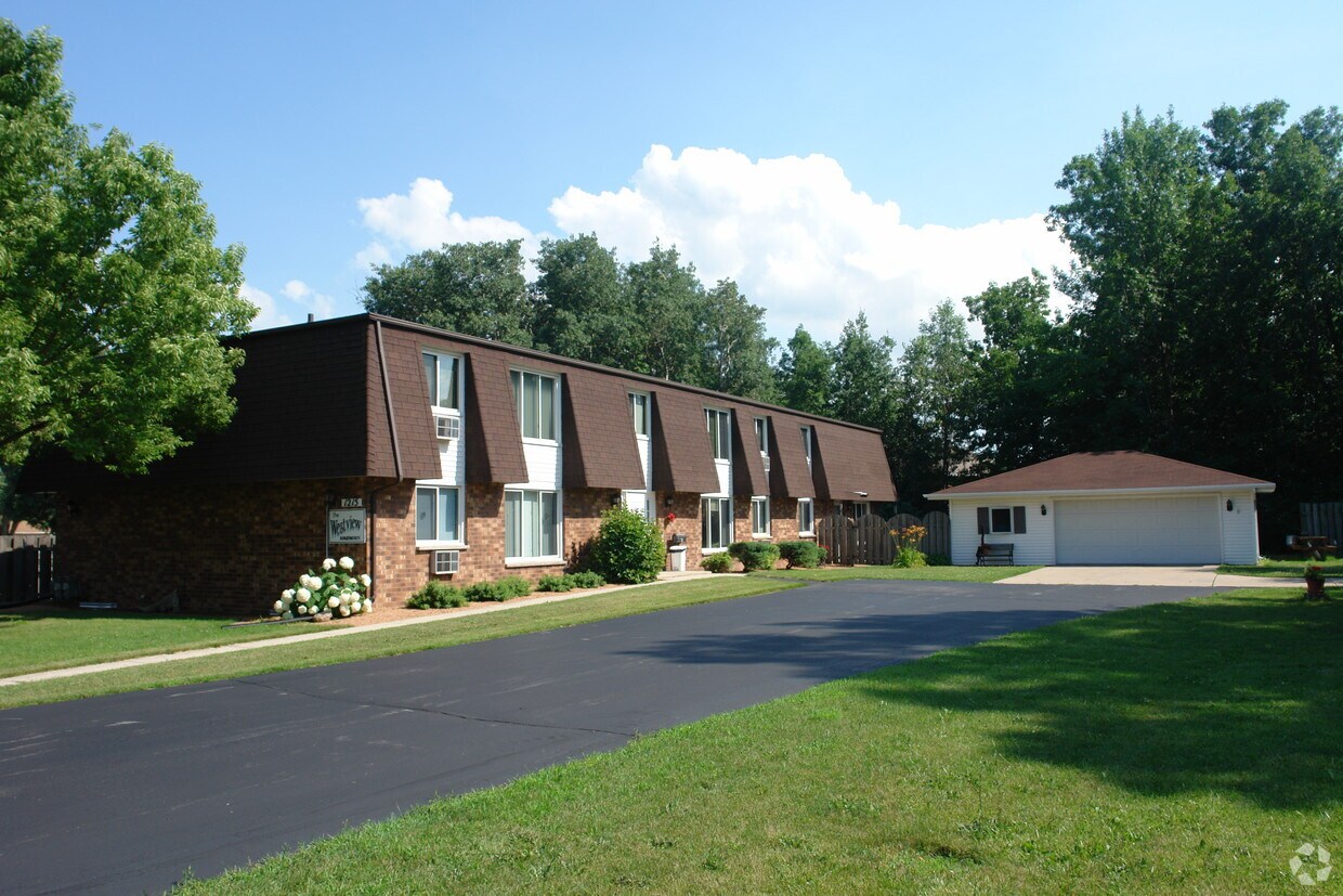 1215 Cormier Rd, Green Bay, WI 54304 Apartments in Green Bay, WI