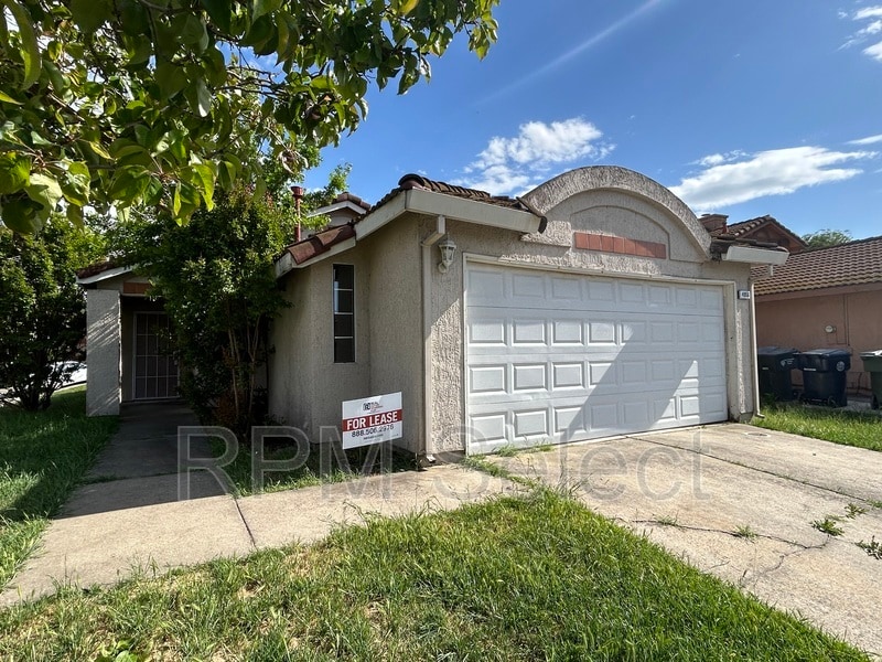 Primary Photo - 4956 Villa Royale Way