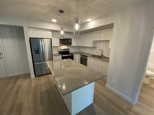 Building Photo - 4820-4820 Cedar Ridge Pl