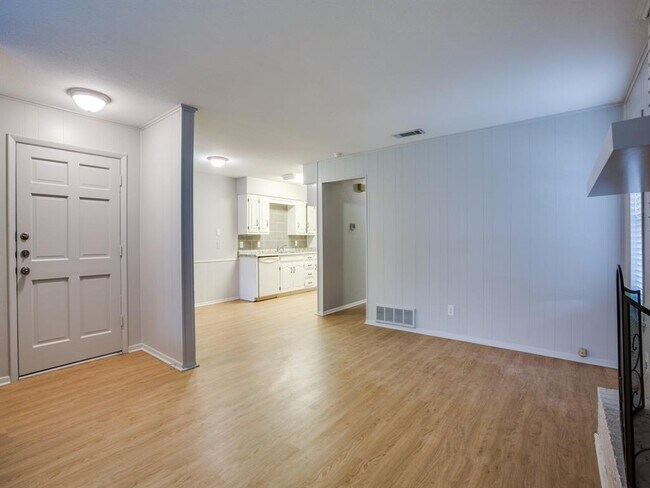 Foto del edificio - 502 E Worth St