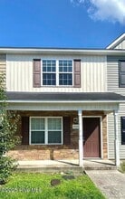 Building Photo - 7003 Banister Loop