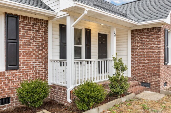 Building Photo - 38 Hallmark Dr