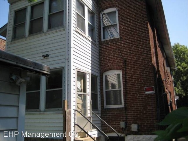 Building Photo - 924 Bates St