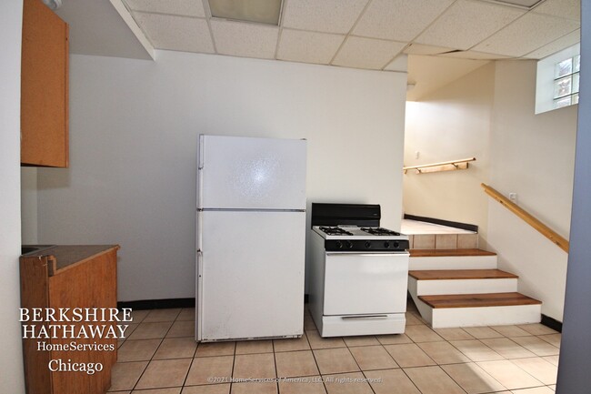 Building Photo - 1807 S Carpenter St