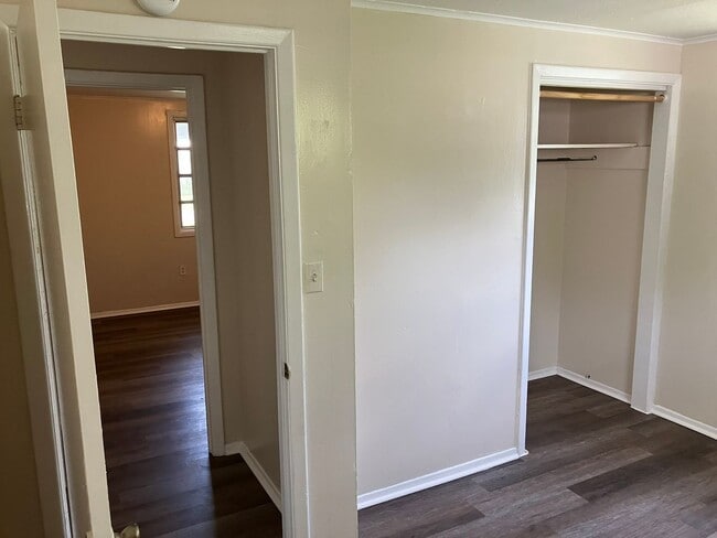 Photo - Cute 2BR/1BA Zephyrhills Duplex NO APPLICATION FEE! House