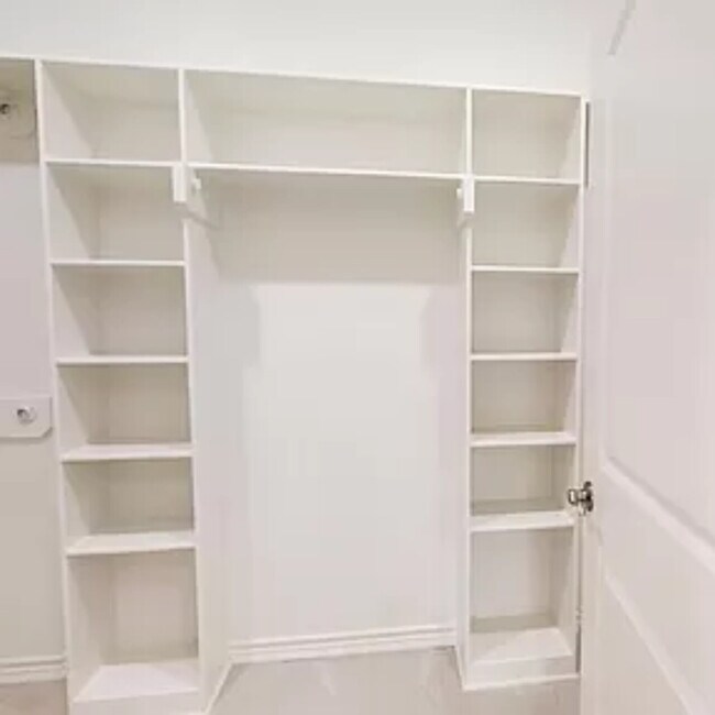 Foto del edificio - 308 shahan st unit C