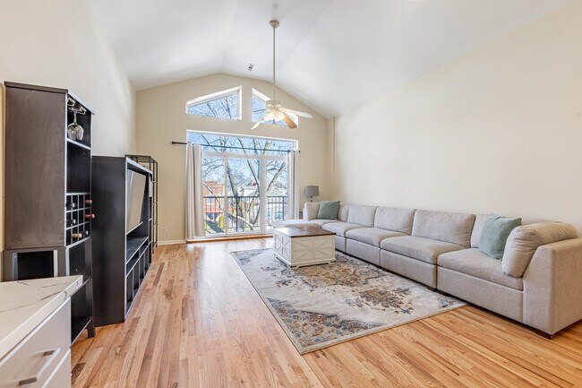 Foto del edificio - 5933 W Huron St