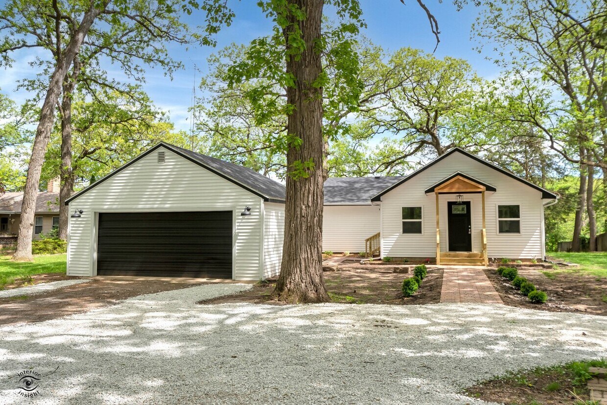 1821 W Potawatamie Trail, Kankakee, IL 60901 House for Rent in