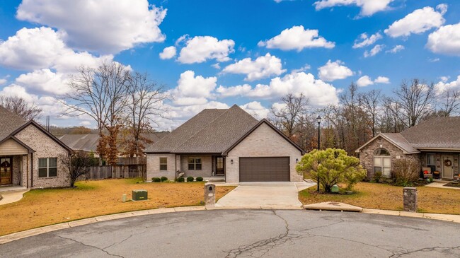 Foto del edificio - Stunning Sherwood Home in Quiet Cul-de-Sac | Modern Upgrades & Spacious Layout