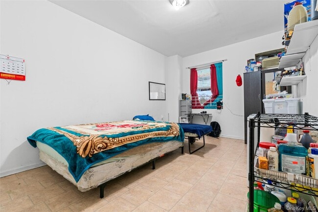 Foto del edificio - 121-15 Jamaica Ave