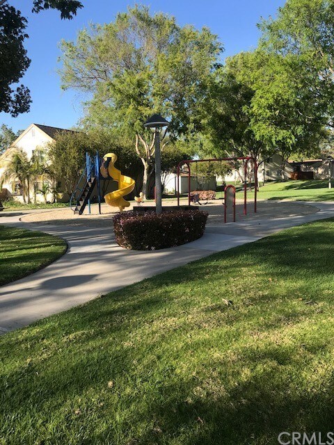 Foto del edificio - 3116 Ravenwood Ct