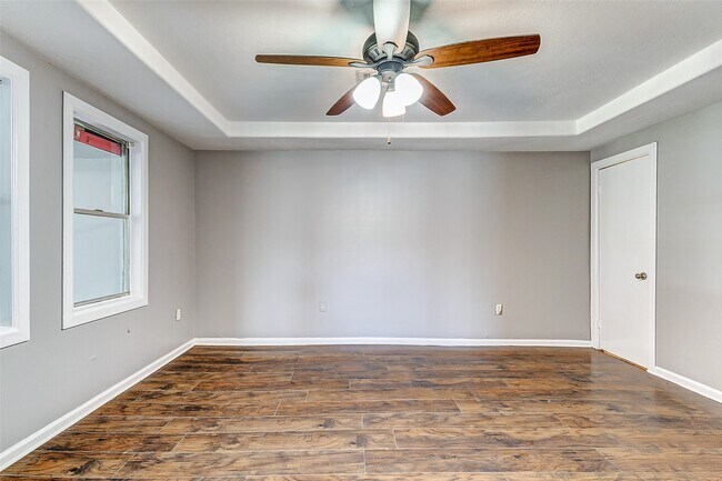 Foto del edificio - 6223 Lavender St