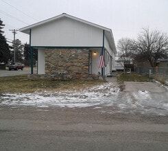 Building Photo - 202 7th Ave W