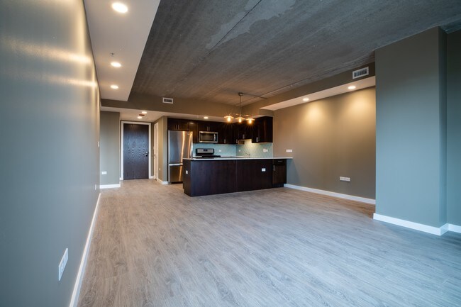 1323 W Morse Ave Apartments - Chicago, IL | Apartments.com