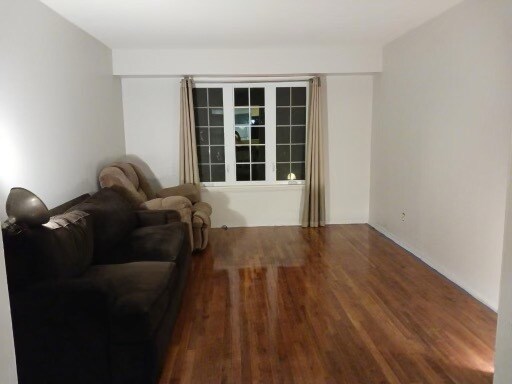 Foto del edificio - 48 Carpenter Ave