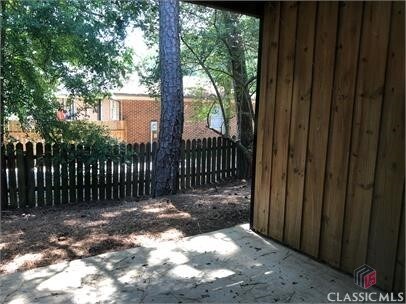 Foto del edificio - 1692 Barnett Shoals Rd