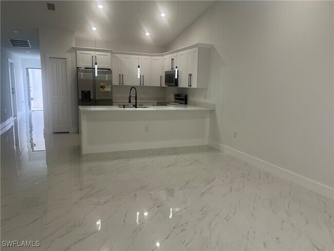 Foto del edificio - 2403 Dogwood Ave S