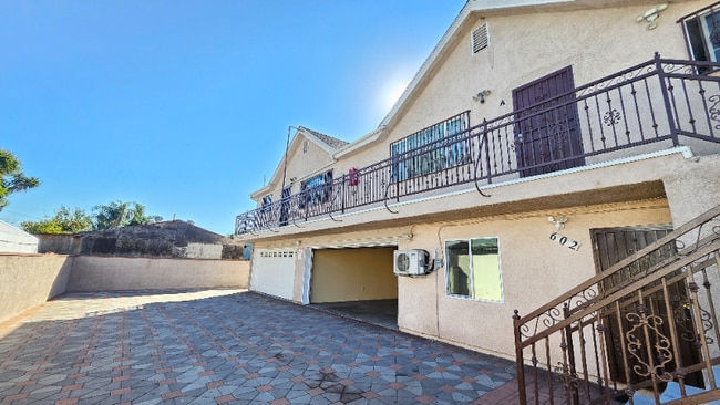 Photo - 600 N Willow Ave Apartment