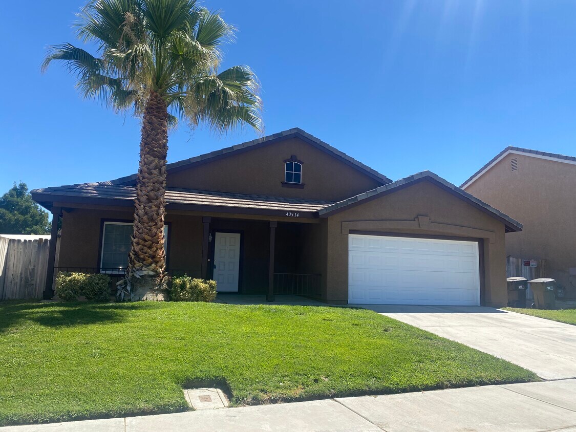 Foto principal - 43514 Mahogany St